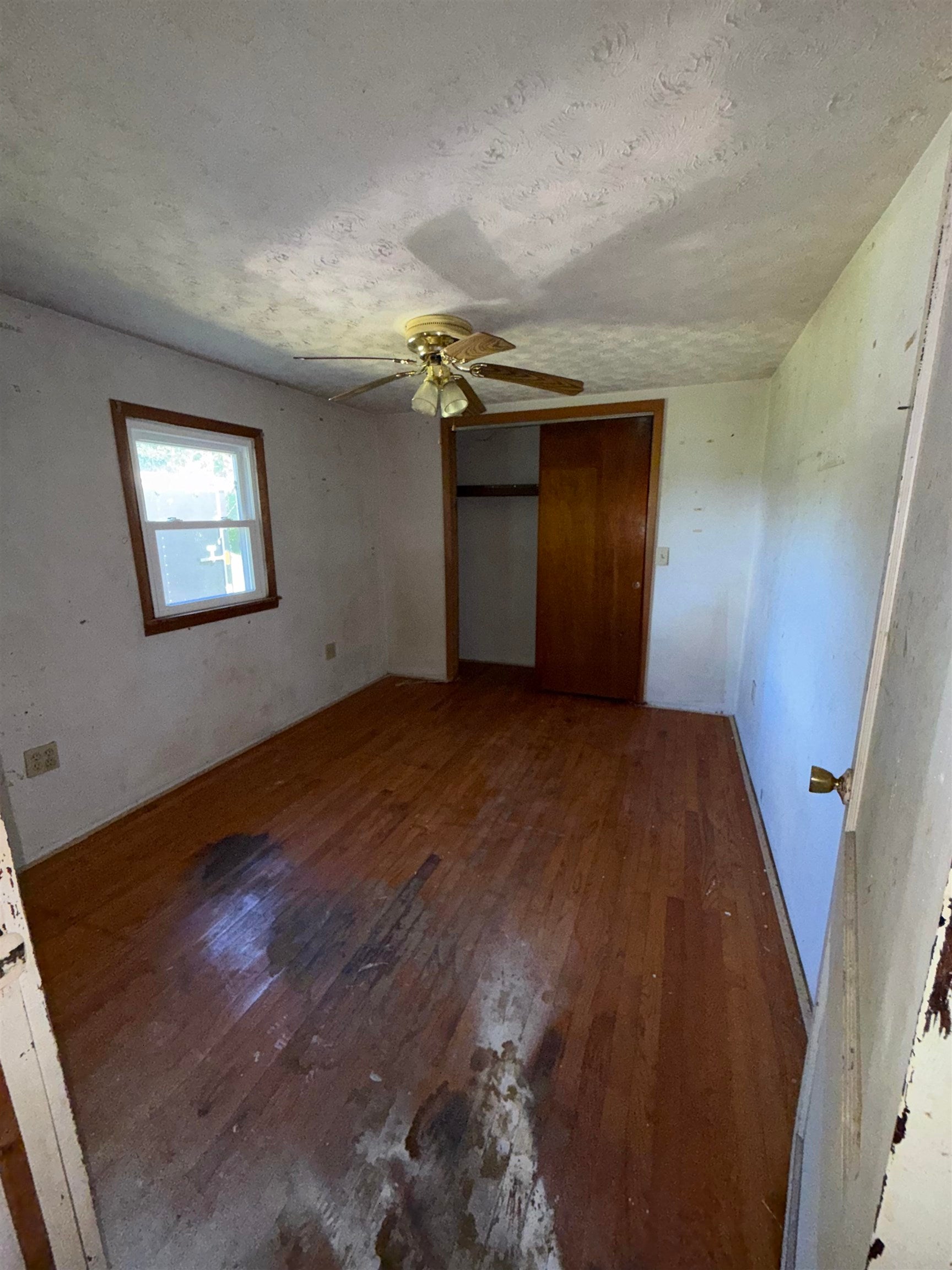 5594 Thornspring Church Road Pulaski, VA 24301 - Photo 12 of 38 Gallery Image 12