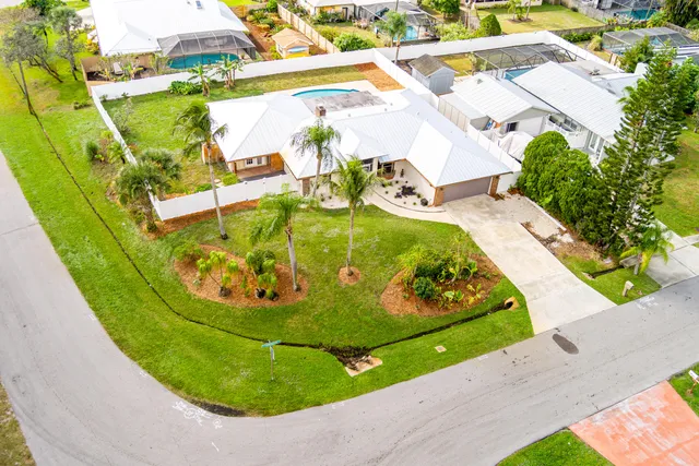 $425,000 | 798 Southeast Thanksgiving Avenue, Port St. Lucie, FL 34984
