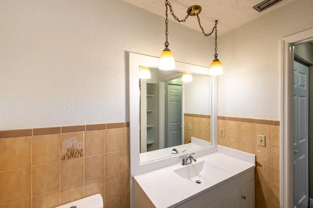 $425,000 | 798 Southeast Thanksgiving Avenue, Port St. Lucie, FL 34984