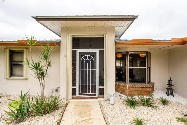 $425,000 | 798 Southeast Thanksgiving Avenue, Port St. Lucie, FL 34984
