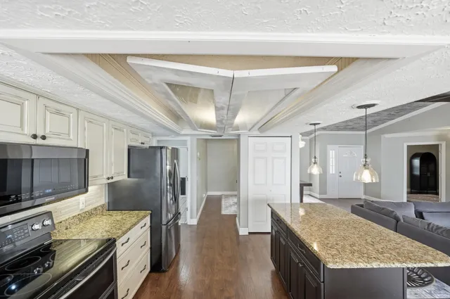 $425,000 | 798 Southeast Thanksgiving Avenue, Port St. Lucie, FL 34984