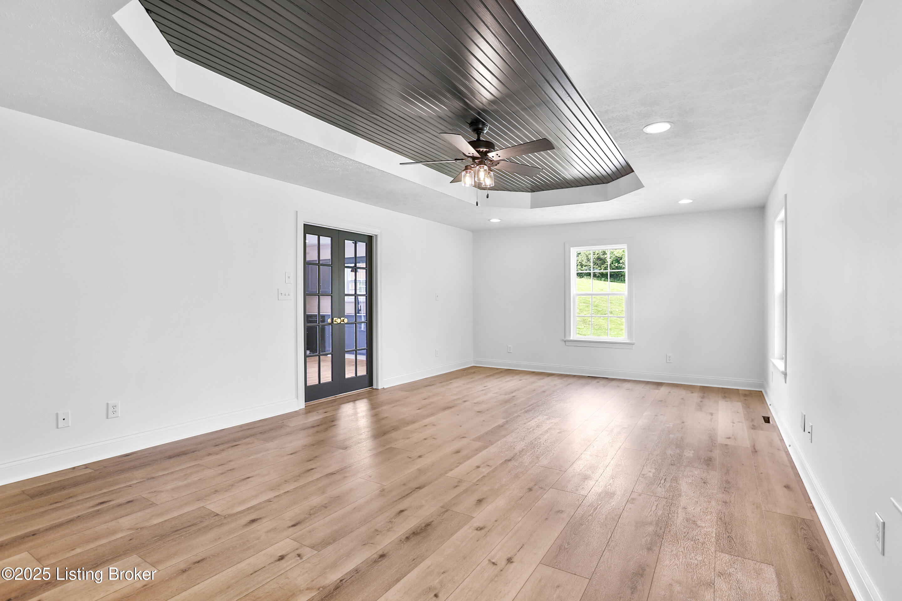 2425 Buzzard Roost Road Waddy, KY 40076 - Photo 10 of 45 CT6C4932