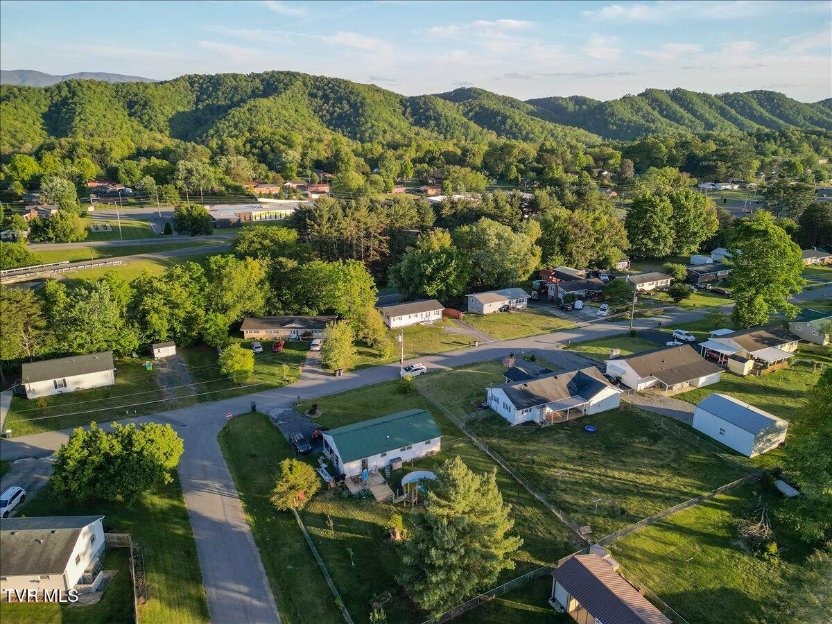 203 Hemlock Road Bristol, TN 37620 - Photo 32 of 34 30-DJI_0845