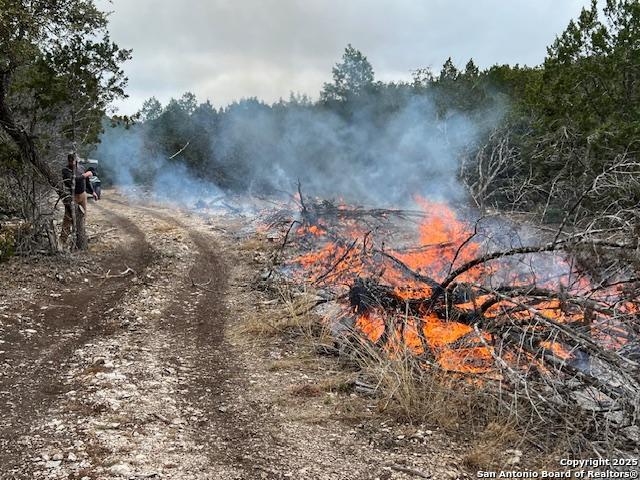 635 Rocksprings Tx 78880 Rocksprings, TX 78880 - Photo 11 of 17 a view of a yard with wooden fence