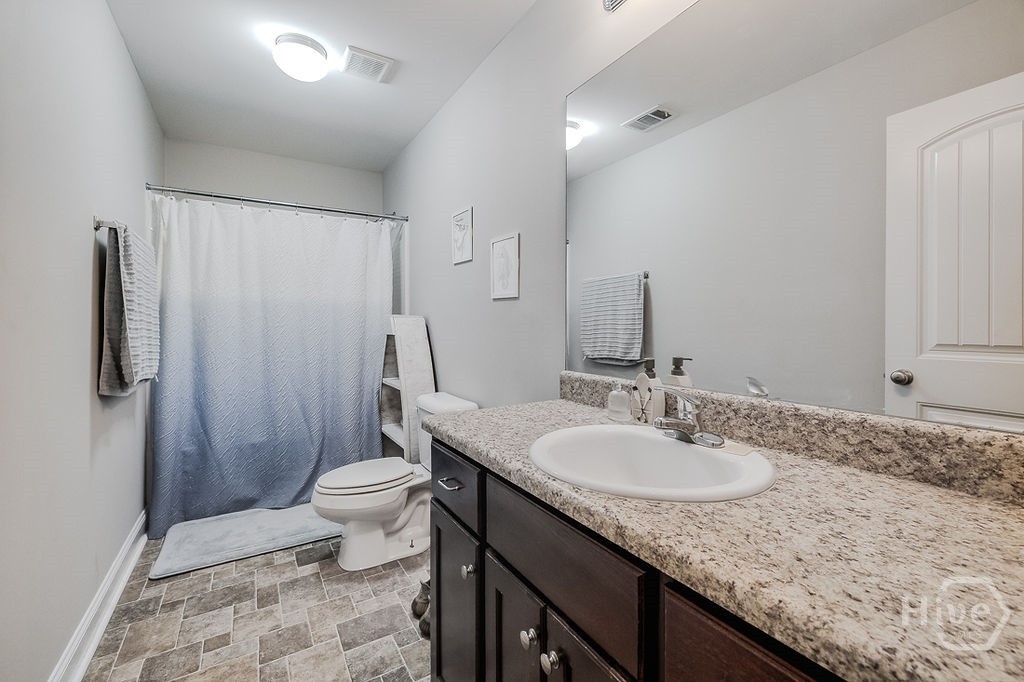 200 Beaubrook Boulevard Springfield, GA 31329 - Photo 31 of 41 Guest Bath