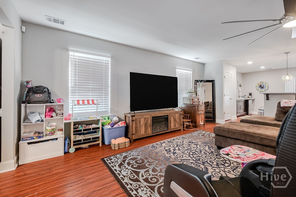 200 Beaubrook Boulevard Springfield, GA 31329 - Photo 7 of 41 living room