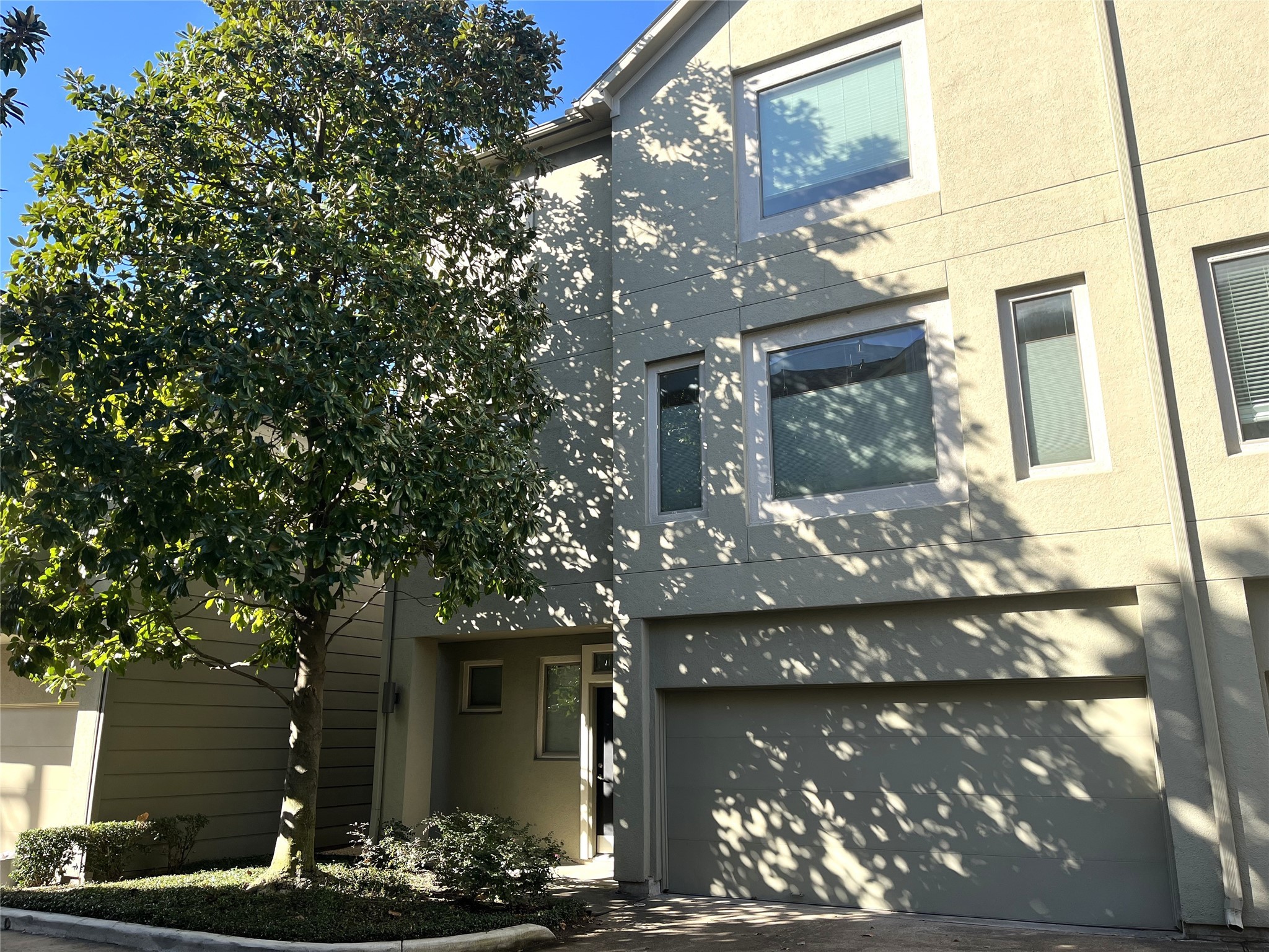 4338 Center Street Houston, TX 77007 - Photo 3 of 23 a front view of a house