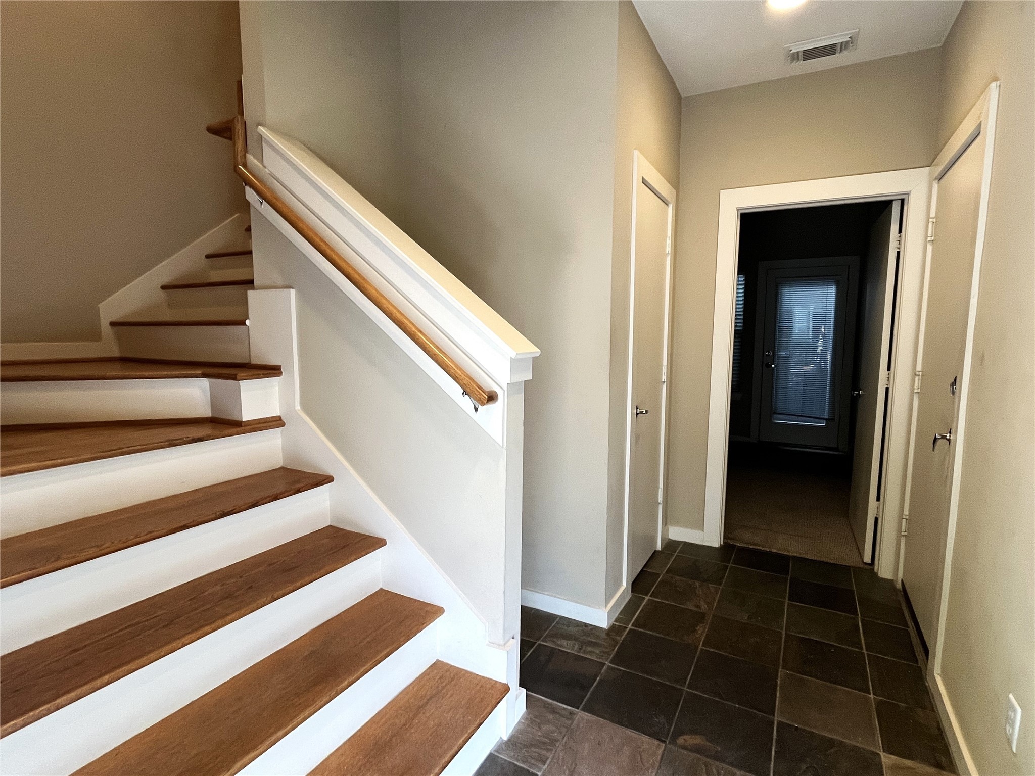 4338 Center Street Houston, TX 77007 - Photo 5 of 23 a view of entryway