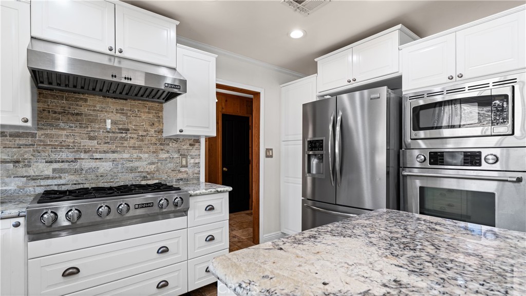 28736 Warren Road Hemet, CA 92545 - Photo 6 of 58