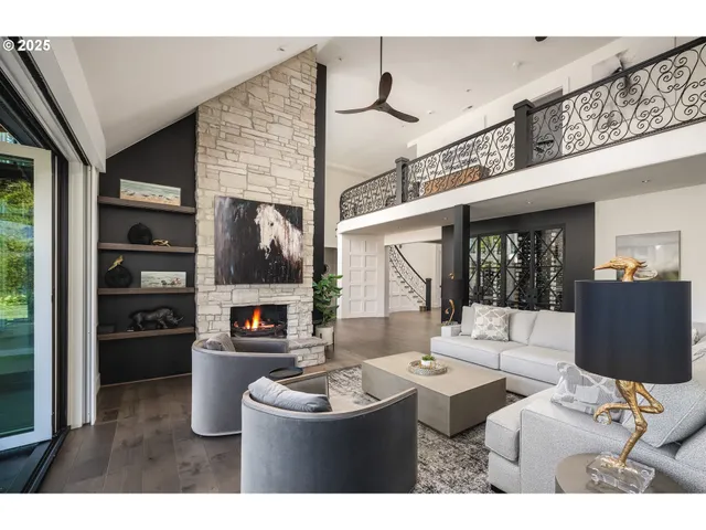 $6,895,000 | 18418 Old River Landing, Lake Oswego, OR 97034