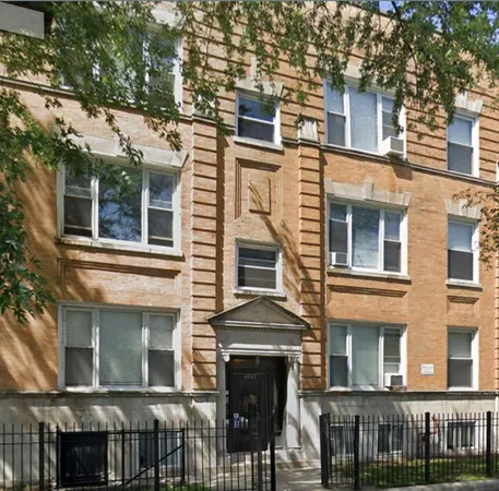 $849,000 | 4040 South Calumet Avenue, Chicago, IL 60653