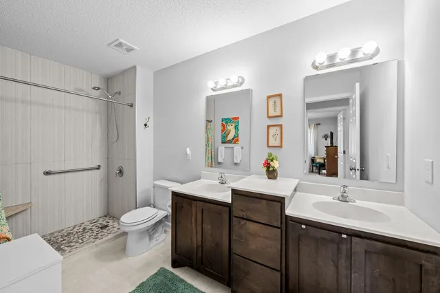 $299,900 | 39781 Fawn Avenue, North Branch, MN 55056