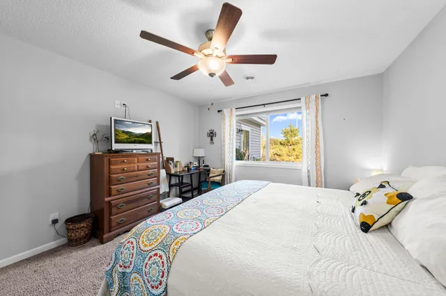 $299,900 | 39781 Fawn Avenue, North Branch, MN 55056