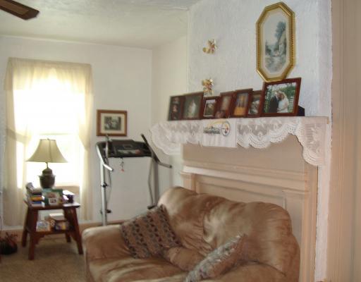 86 Mt Hope Ridge Road Claysville, PA 15323 - Photo 10 of 18 Living Room.