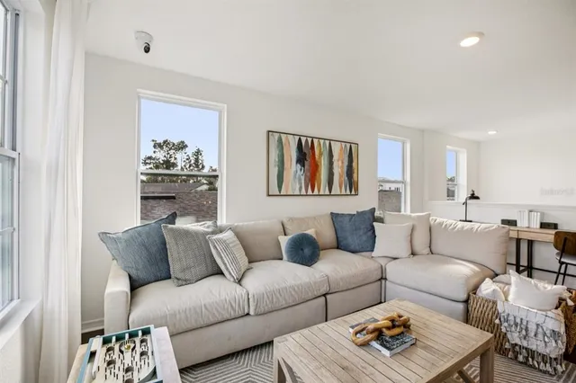 $689,990 | 11189 Green Citron Alley, Winter Garden, FL 34787