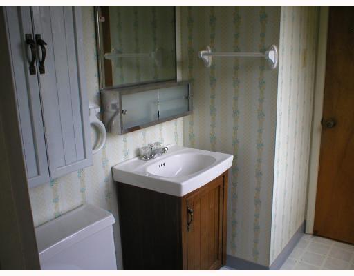 3656 Brodhead Road Monaca, PA 15061 - Photo 6 of 8 Other. POWDER ROOM OFF MASTER BEDROOM