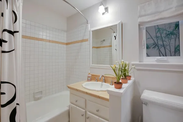 $1,350,000 | 555 East Arrellaga Street, Unit 7, Santa Barbara, CA 93103