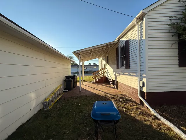 $119,900 | 1717 23rd Avenue, Menominee, MI 49858