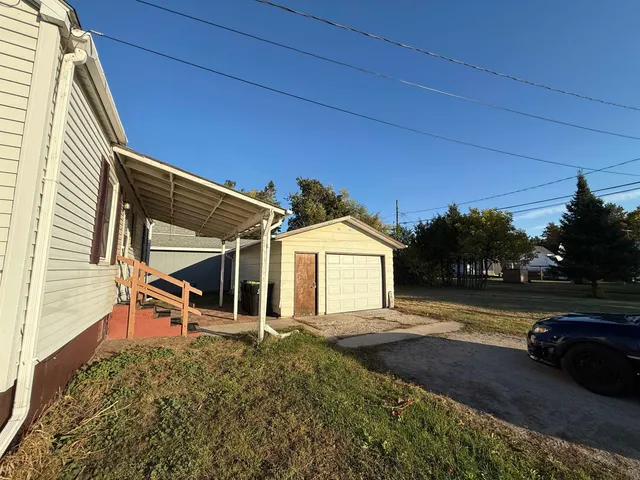 $119,900 | 1717 23rd Avenue, Menominee, MI 49858