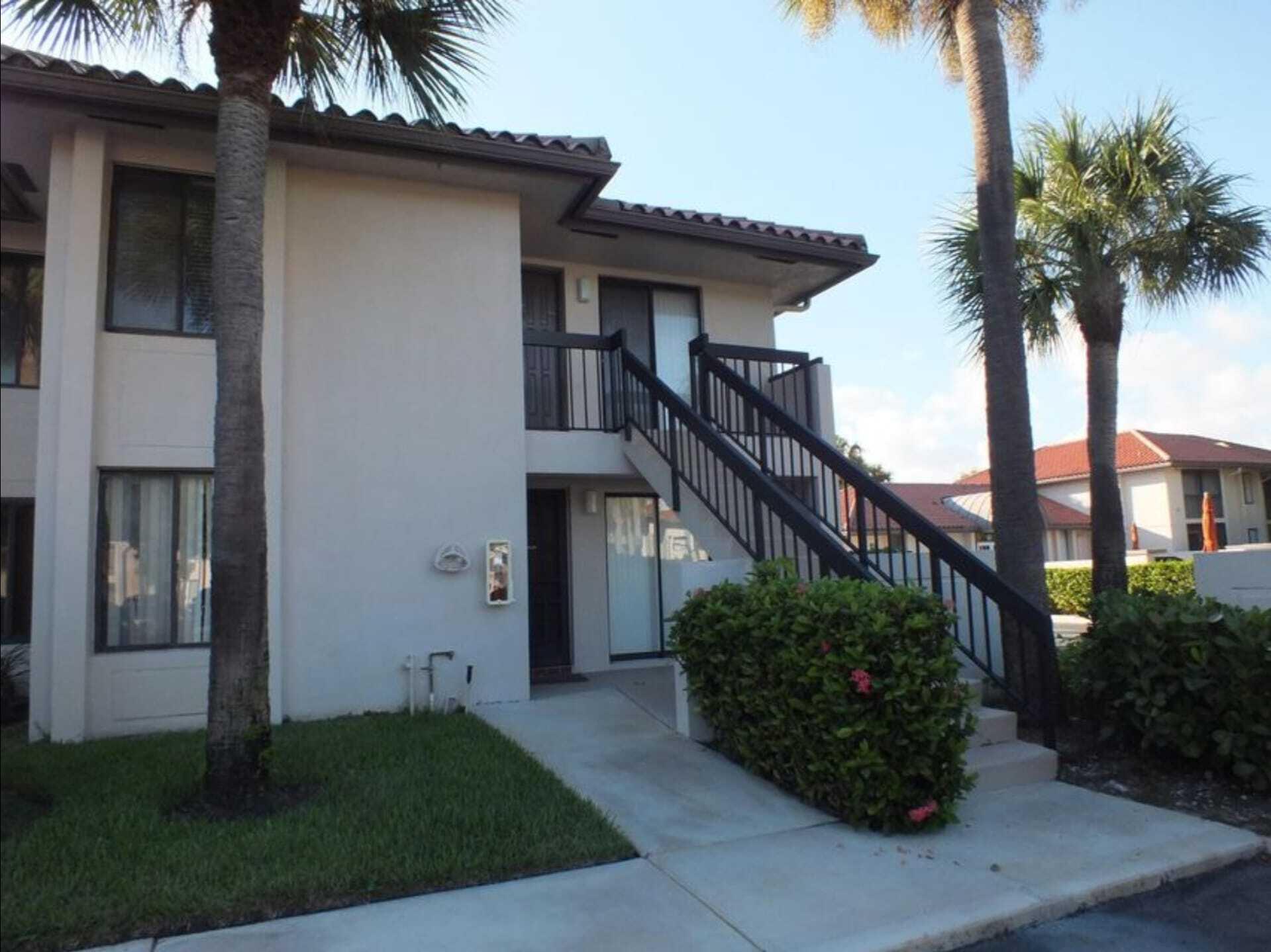 300 East Club Circle, Unit 201 Boca Raton, FL 33487 - Photo 2 of 8 Building 300