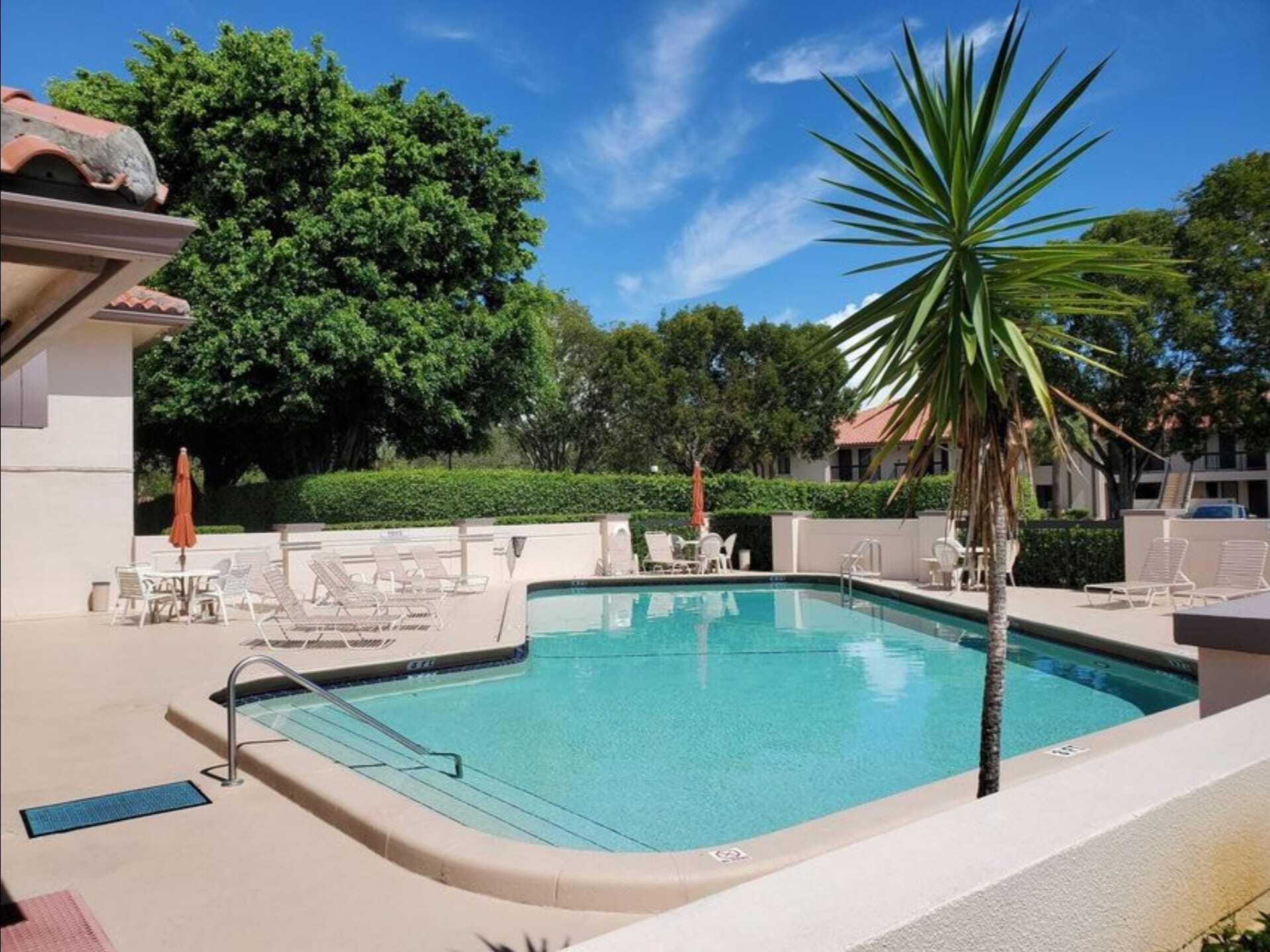 300 East Club Circle, Unit 201 Boca Raton, FL 33487 - Photo 6 of 8 Club House