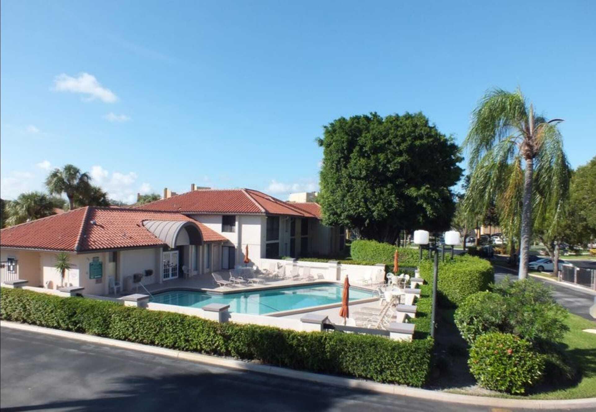 300 East Club Circle, Unit 201 Boca Raton, FL 33487 - Photo 8 of 8 Club House & Pool