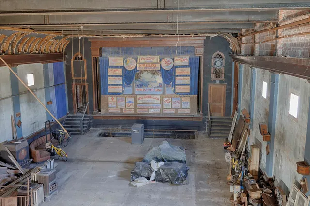 $795,000 | 607 Lyons Avenue, Schulenburg, TX 78956