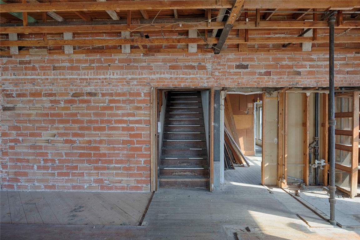 607 Lyons Avenue Schulenburg, TX 78956 - Photo 20 of 27 a view of a door of the house