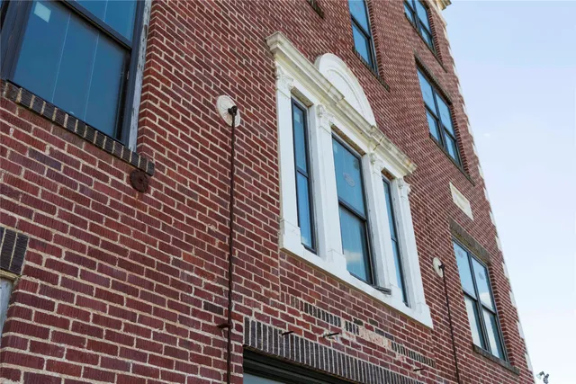 $795,000 | 607 Lyons Avenue, Schulenburg, TX 78956