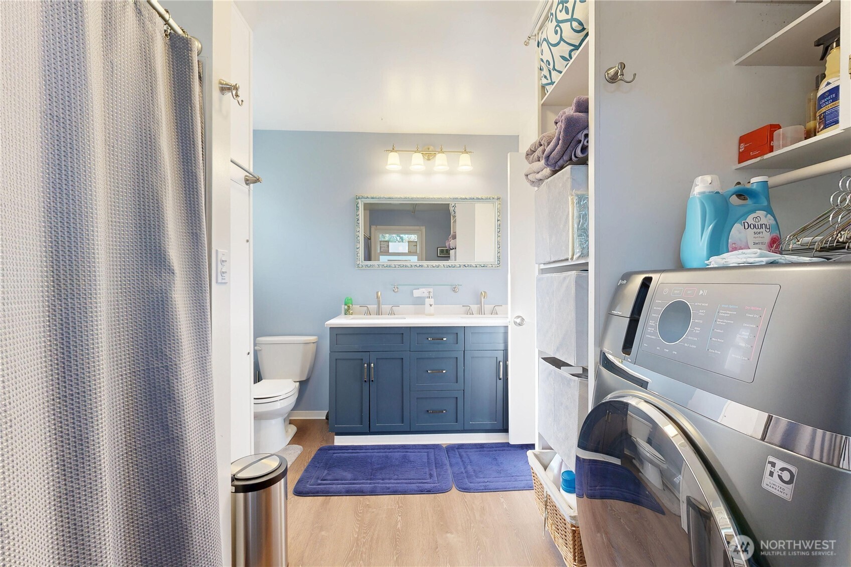 821 East Chestnut Street Walla Walla, WA 99362 - Photo 14 of 39 a bathroom with a sink toilet and shower