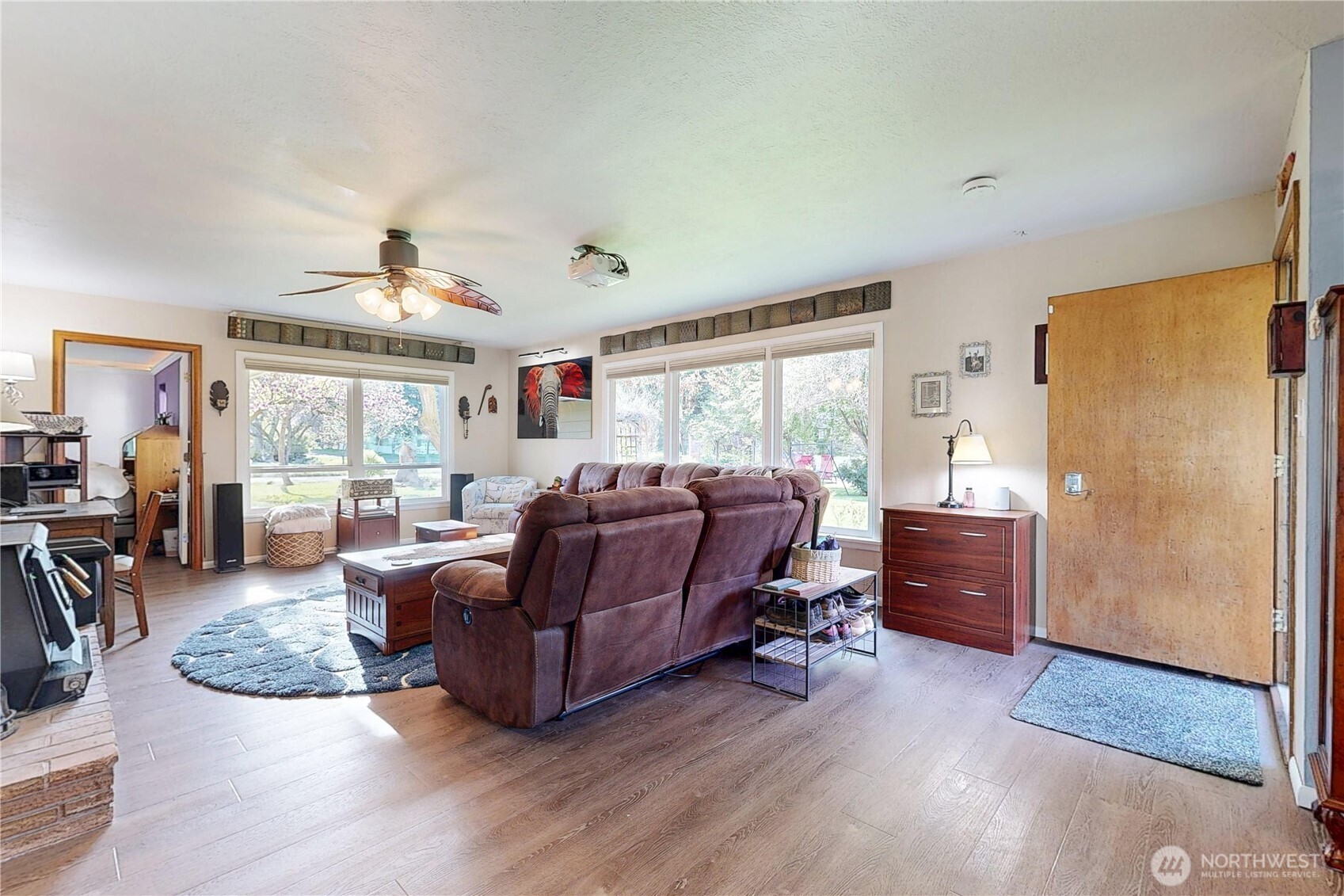 821 East Chestnut Street Walla Walla, WA 99362 - Photo 3 of 39 a living room with furniture window and wooden floor