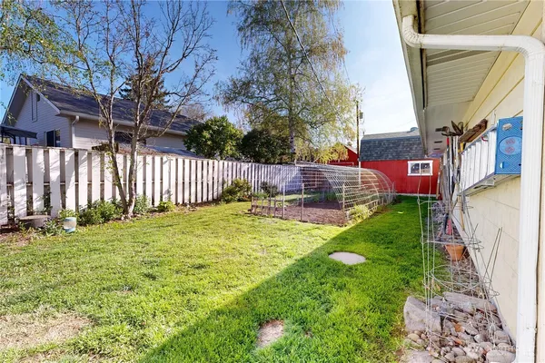 a view of a house with garden