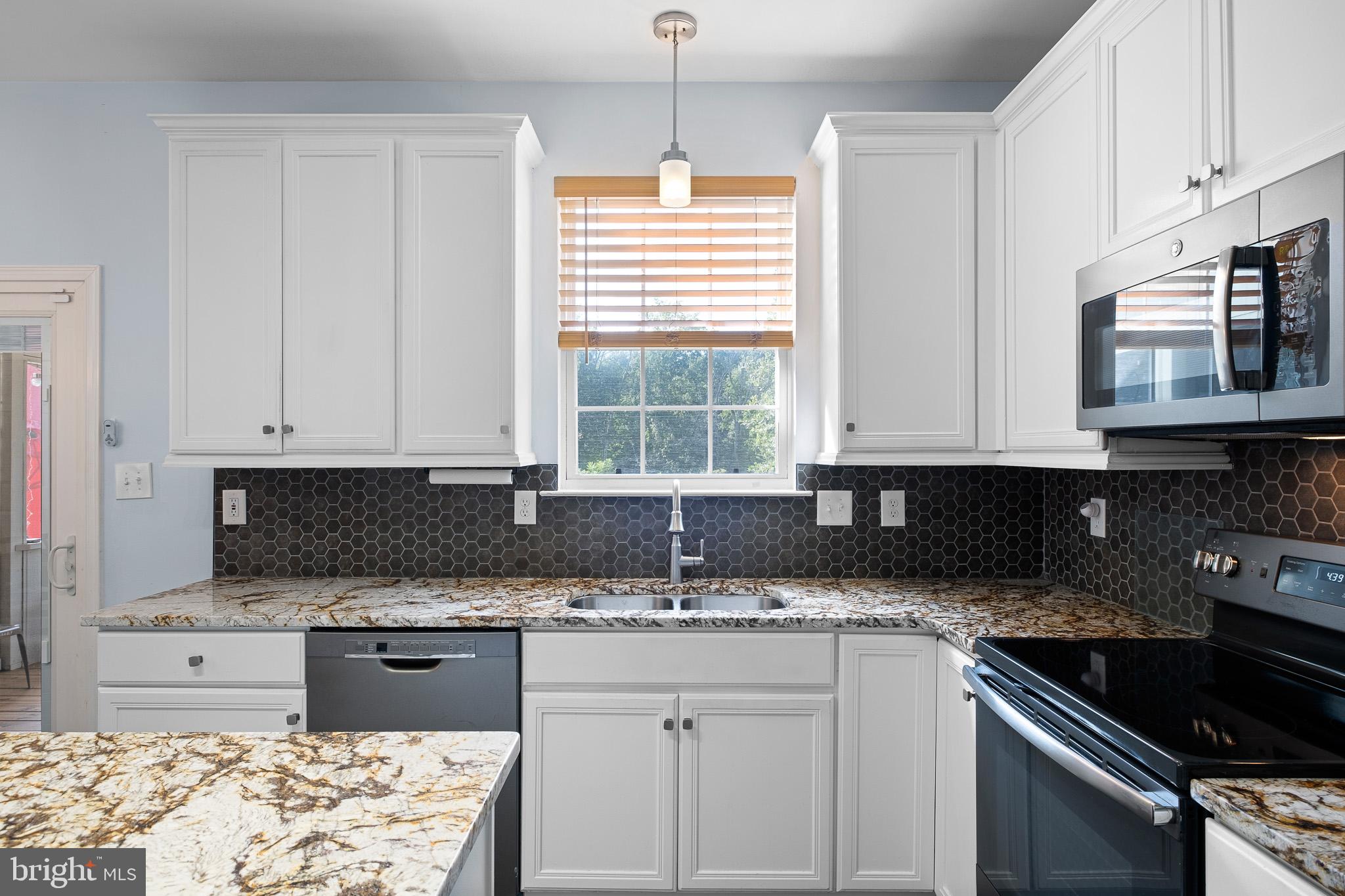 41 Emerald Ridge Drive Bear, DE 19701 - Photo 7 of 38 Kitchen