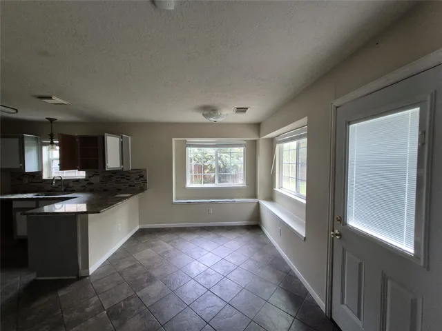 $265,880 | 8811 Tan Oak Circle, Tomball, TX 77375