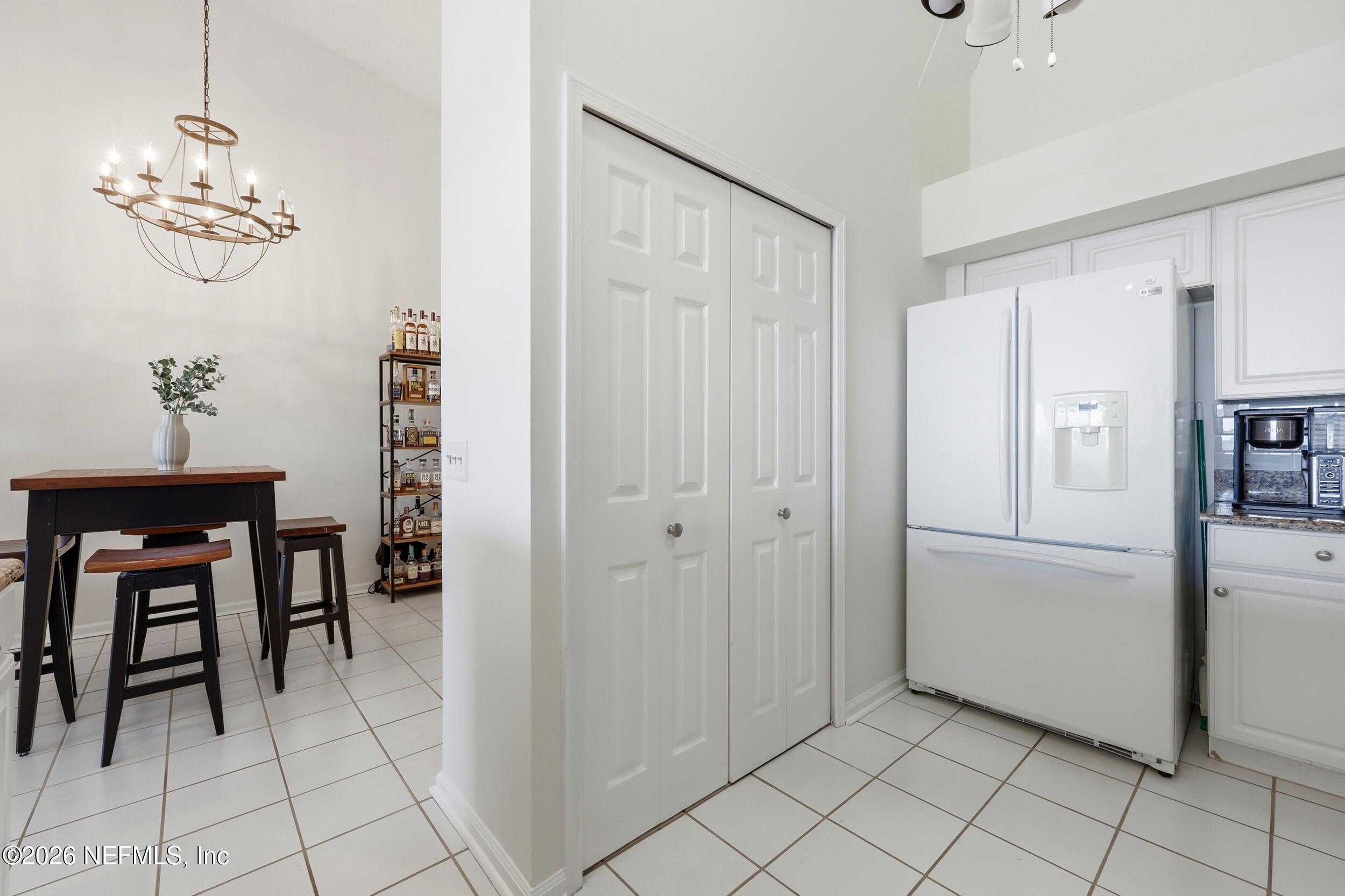 3331 Lighthouse Point Lane Jacksonville, FL 32250 - Photo 17 of 63 Kitchen