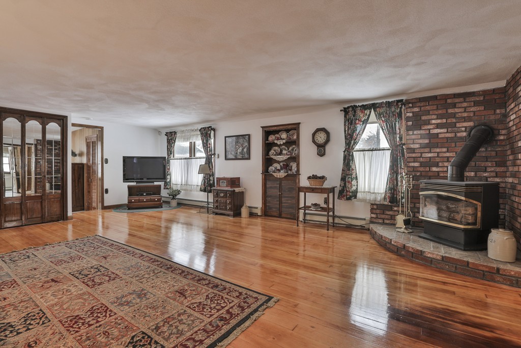 20 Wightman Road Tewksbury, MA 01876 - Photo 3 of 20 Gallery Image 3