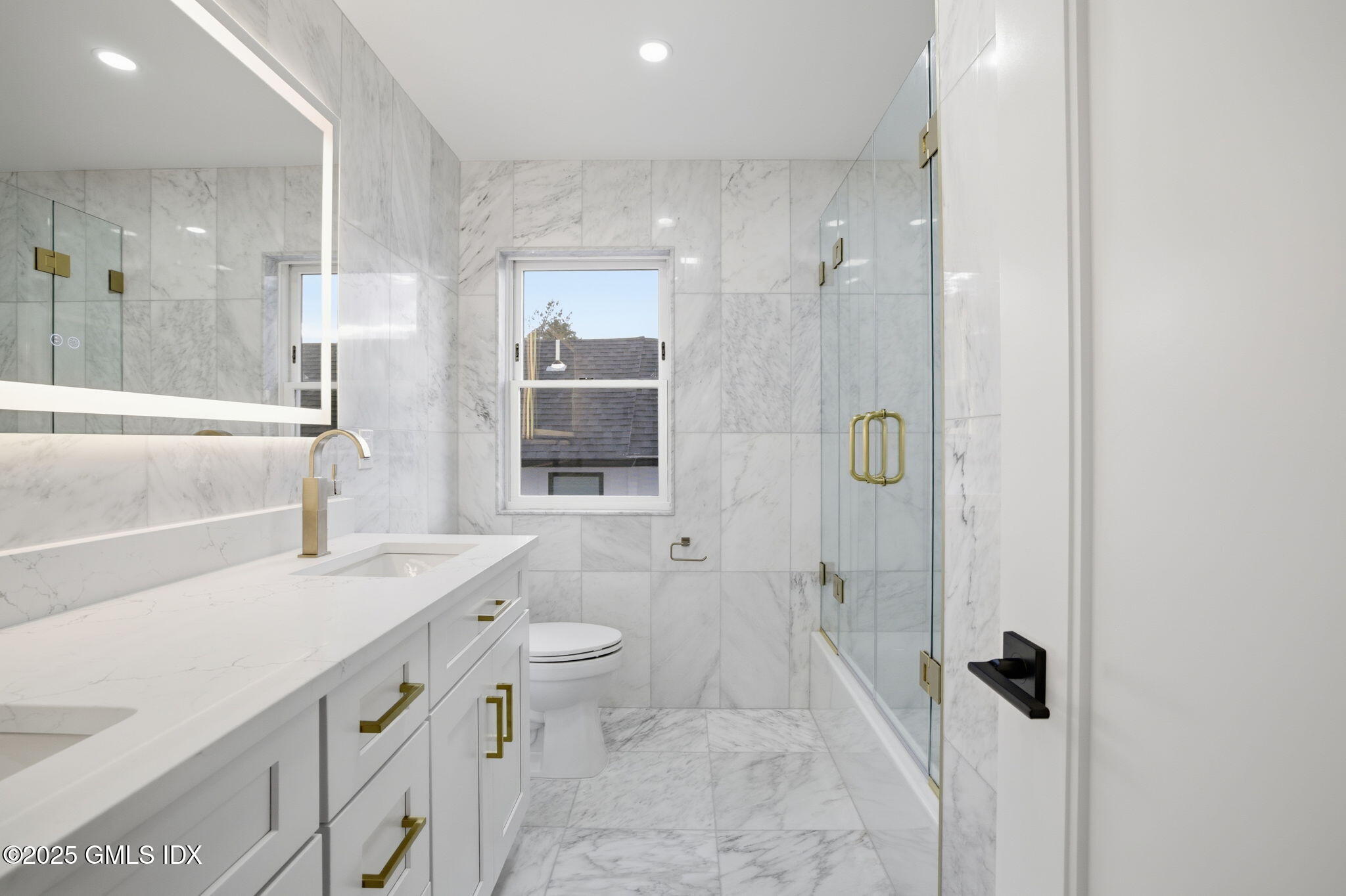 131 Henry Street Greenwich, CT 06830 - Photo 12 of 29 41-web-or-mls-131 henry st-33