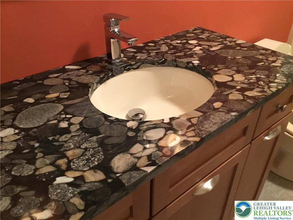390 Fairview Street Emmaus, PA 18049 - Photo 27 of 34