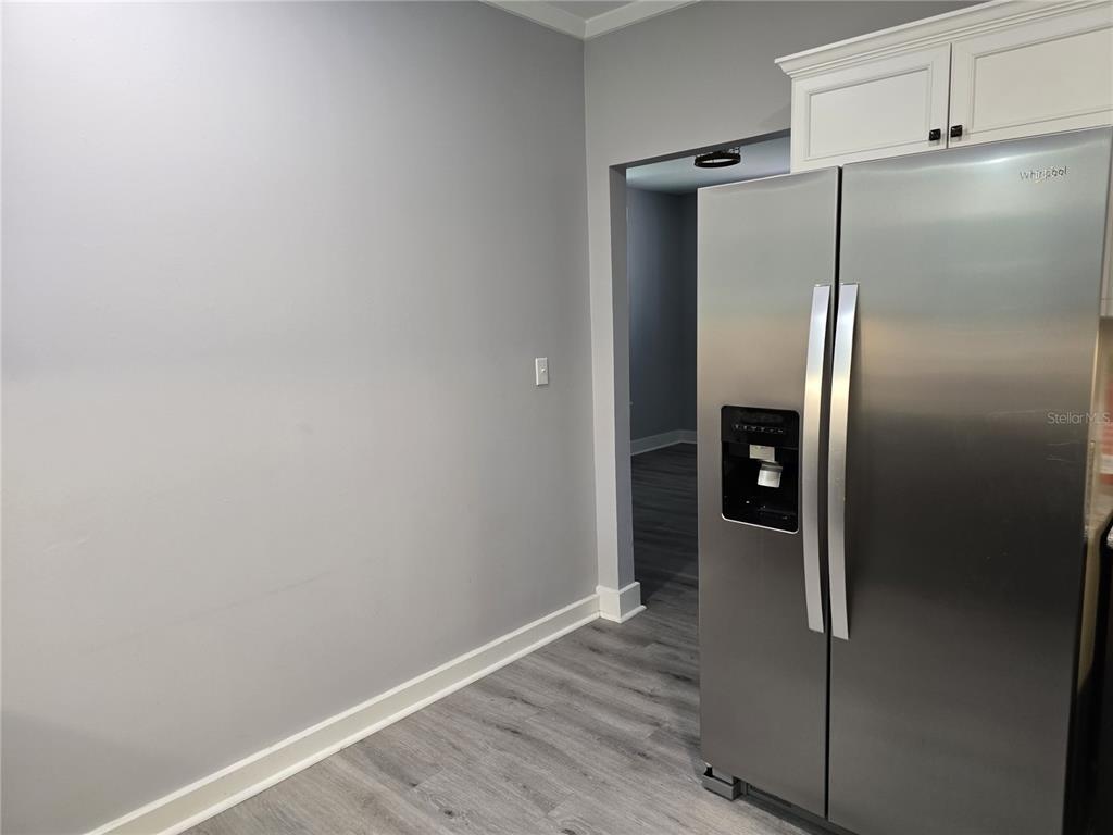 326 Southeast 2nd Street Williston, FL 32696 - Photo 11 of 30 a view of a refrigerator in kitchen