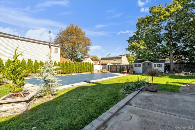 $4,000 | 102 Lafayette Street, Copiague, NY 11726