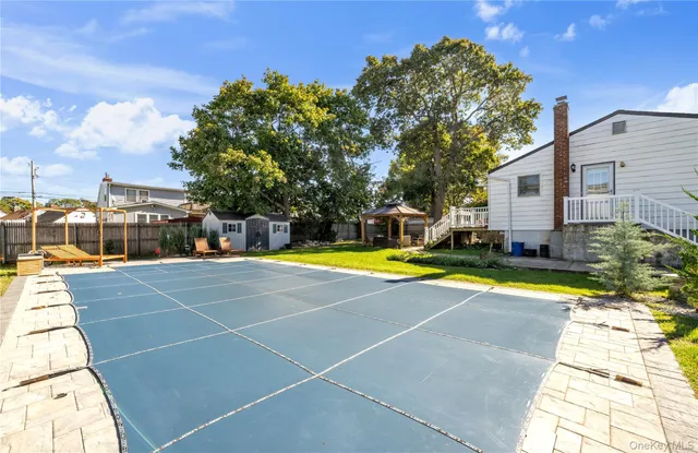 $4,000 | 102 Lafayette Street, Copiague, NY 11726