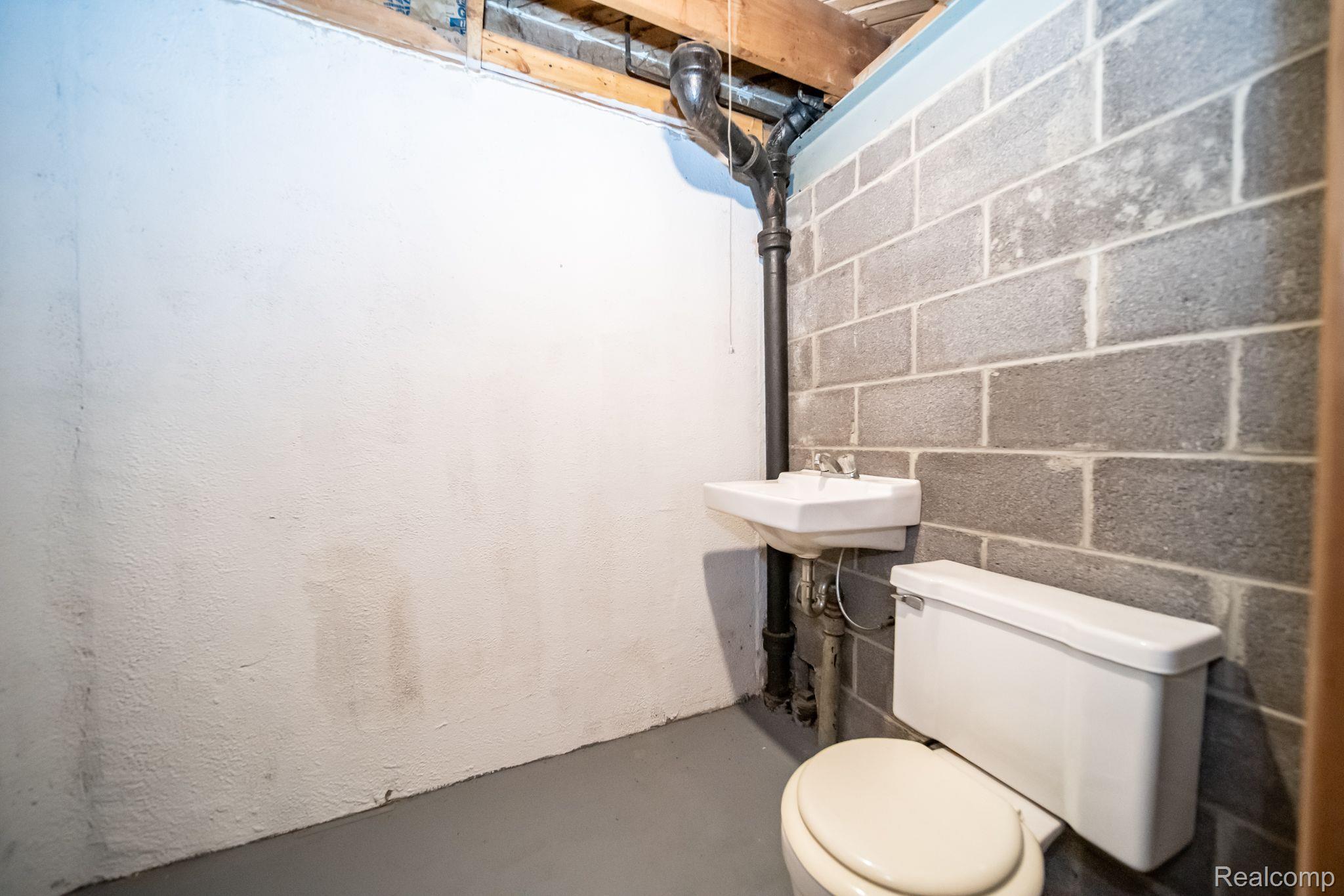 11390 Racine Road Warren, MI 48093 - Photo 65 of 81 Gallery Image 65