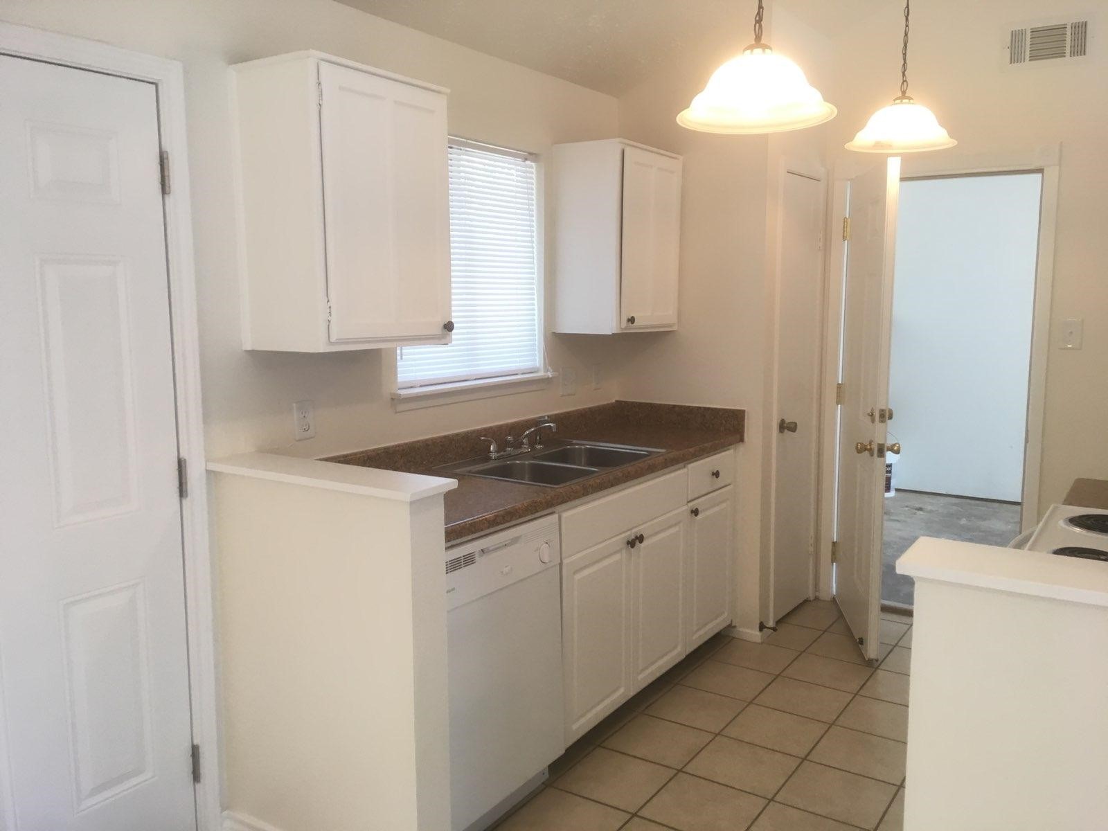 4719 Rivertree Lane Spring, TX 77388 - Photo 4 of 8