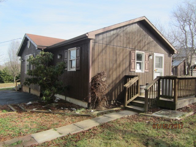760 Buttermilk Spring Road Staunton, VA 24401 - Photo 20 of 20 a backyard of a house
