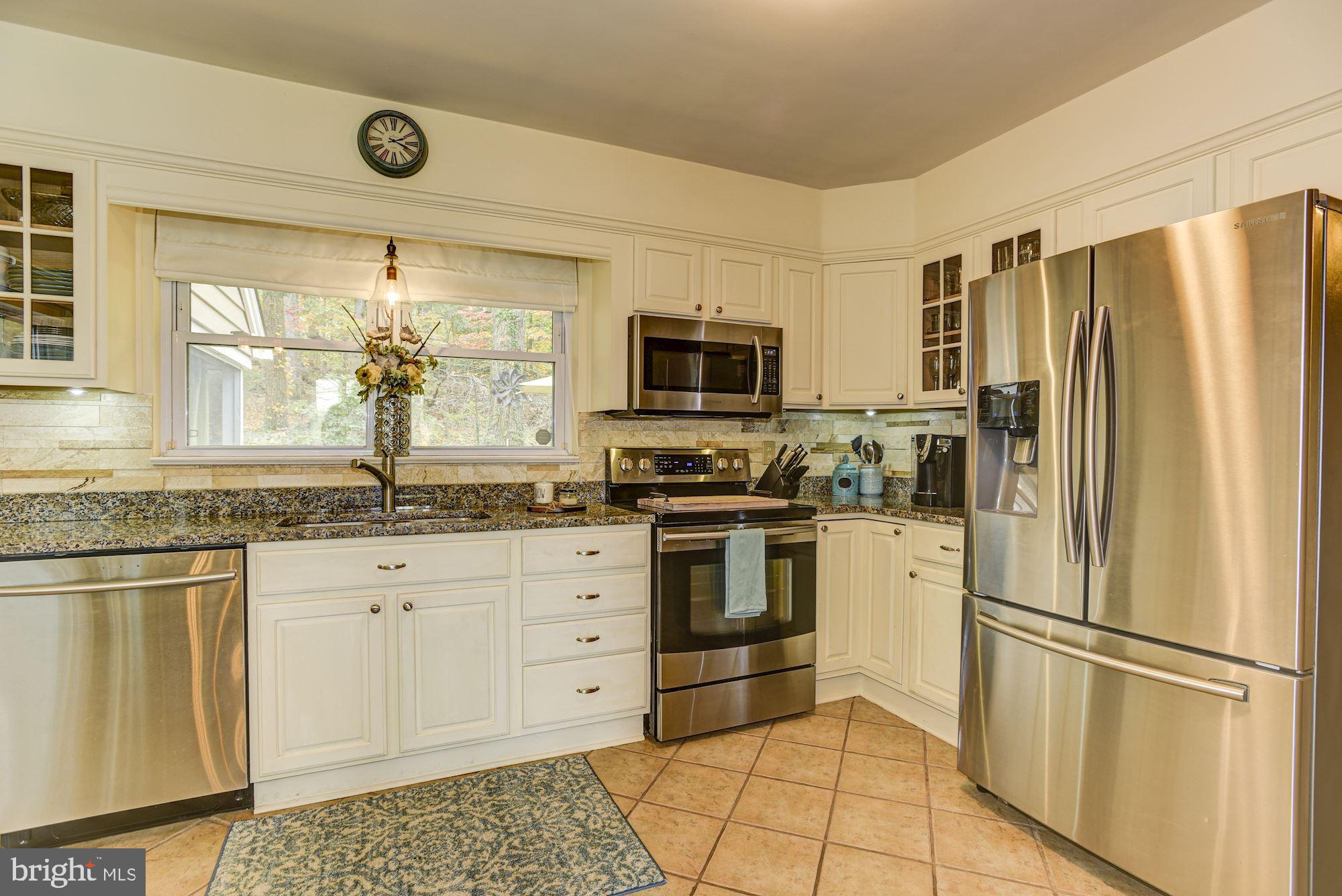 503 Koch Road Linthicum, MD 21090 - Photo 6 of 27 Kitchen