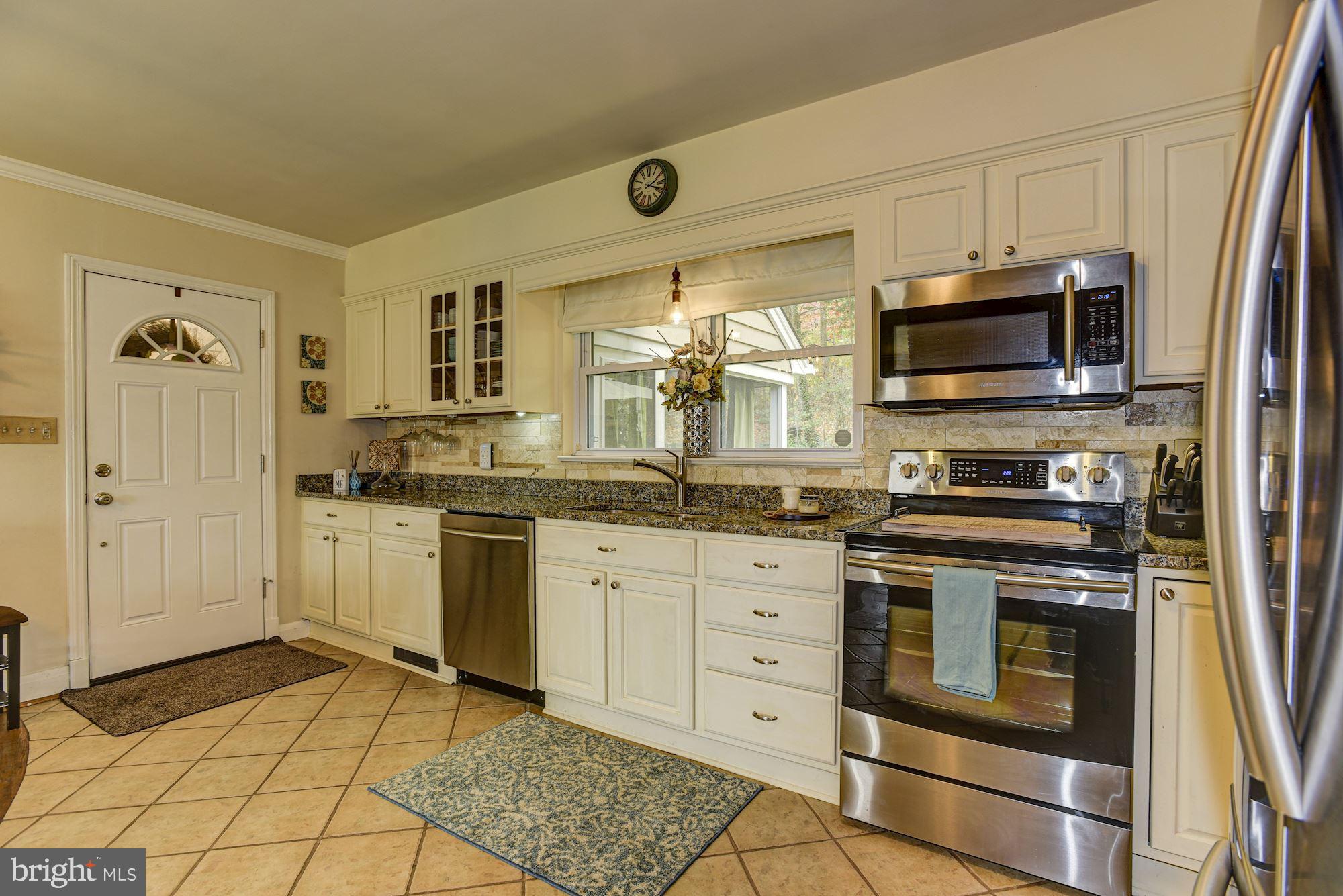 503 Koch Road Linthicum, MD 21090 - Photo 7 of 27 Kitchen