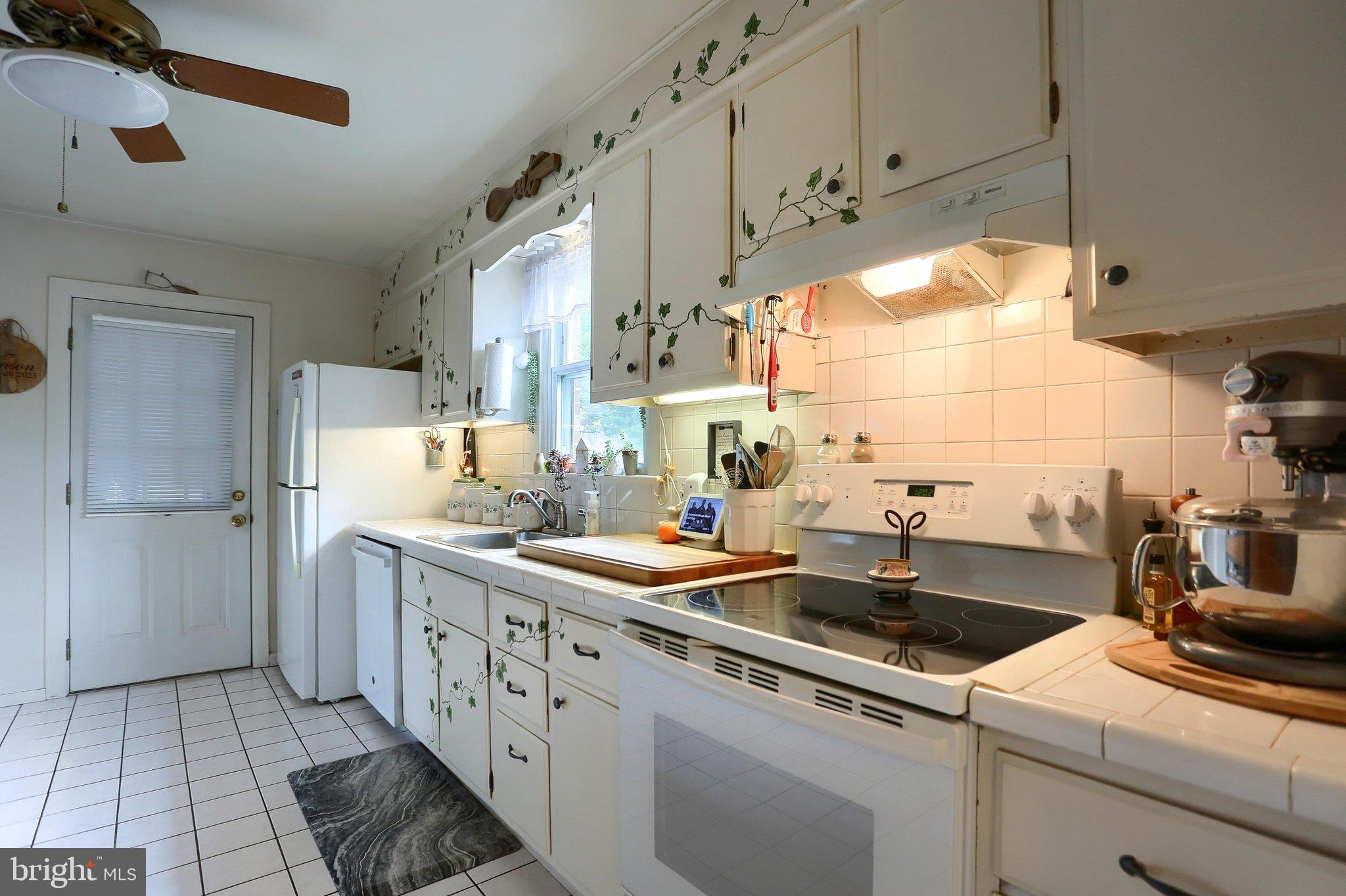 2505 Linglestown Road Harrisburg, PA 17110 - Photo 12 of 36 Gallery Image 12