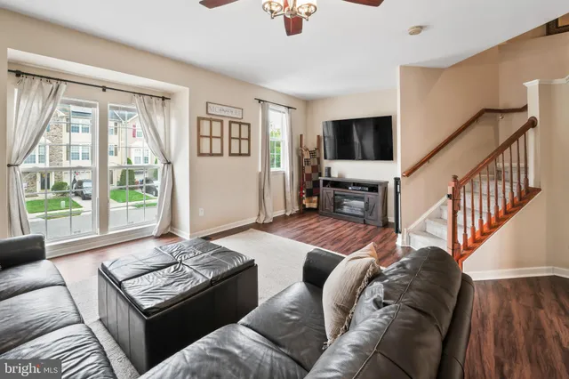 $3,050 | 139 South Avenue, Swedesboro, NJ 08085