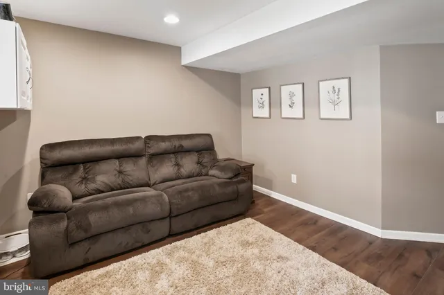 $3,050 | 139 South Avenue, Swedesboro, NJ 08085