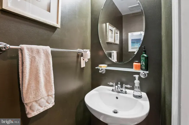 $3,050 | 139 South Avenue, Swedesboro, NJ 08085